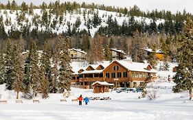 Pyramid Lake Lodge